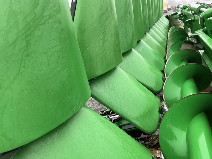 2024-john-deere-c16f-image-7