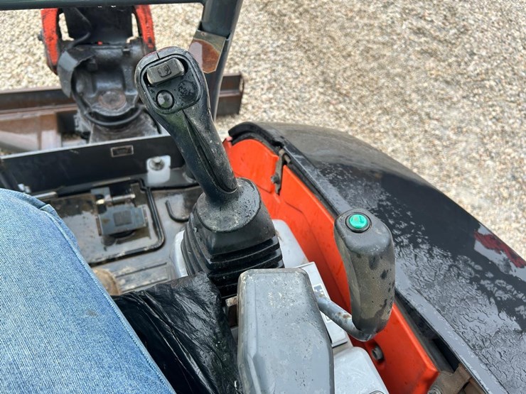 kubota-kx71-3-image-19