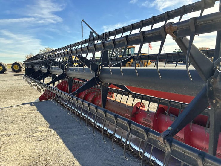 2011-case-ih-3020-image-28