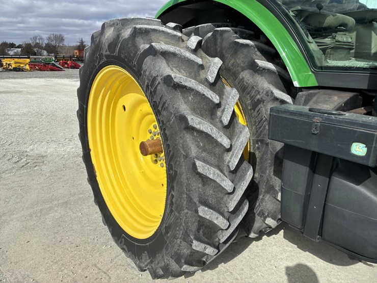 2013-john-deere-8335r-image-52