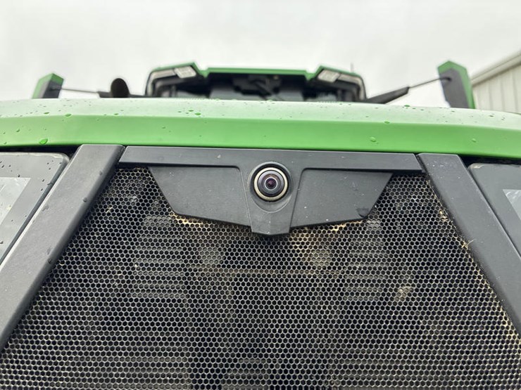 2021-john-deere-8rx-410-image-11