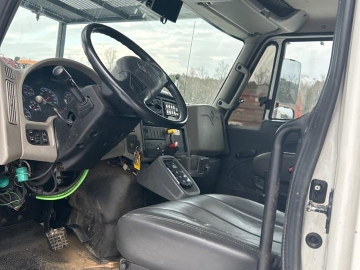 2016-international-durastar-4400-image-48