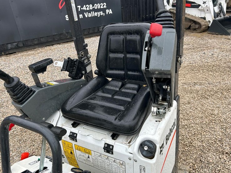 2023-bobcat-e10-image-16