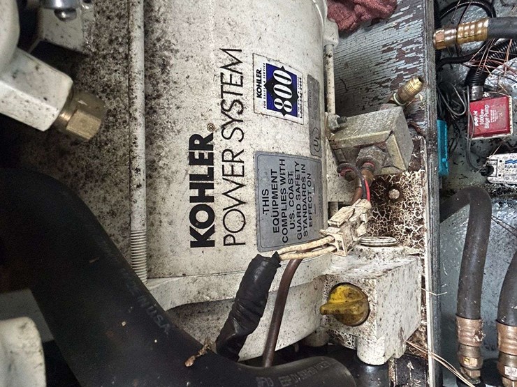 sea-ray-270-sundancer-boat-image-29