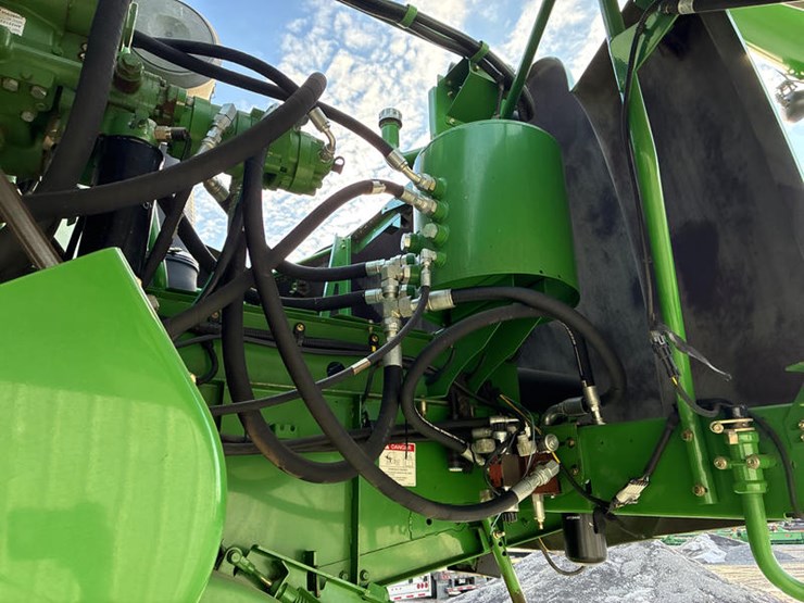 2009-john-deere-9570-sts-image-73