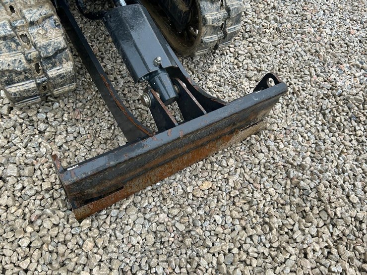 2023-bobcat-e10-image-10