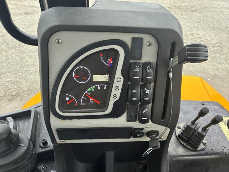 2019-jcb-3cx-image-73