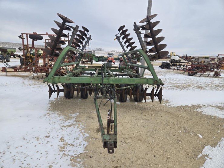 john-deere-230-image-2