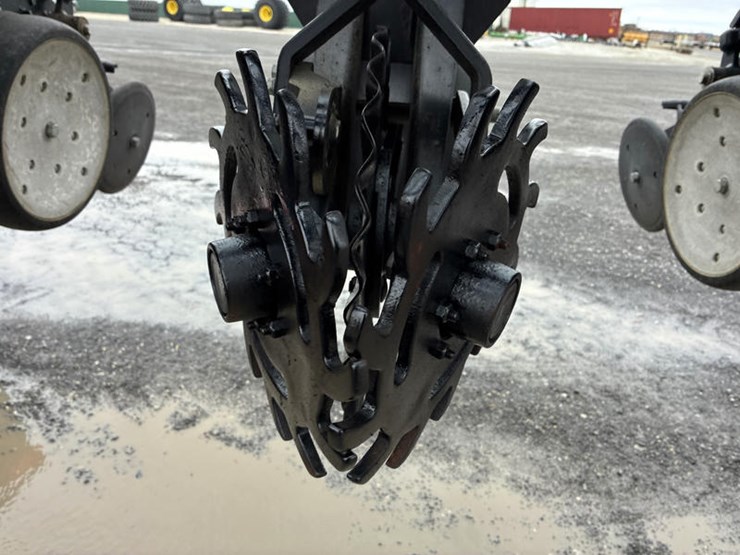 2010-kinze-3600-image-50