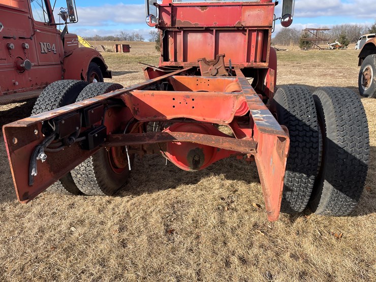 #4206-•-1951-mack-fire-truck-cab-and-chassis,-(no-title)-image-14