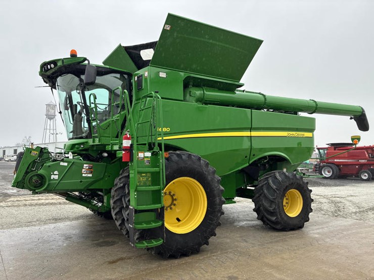 2017-john-deere-s680-image-10