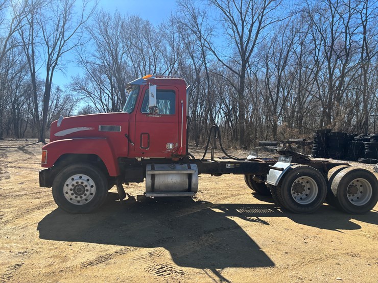 1993-mack-ch600-image-2