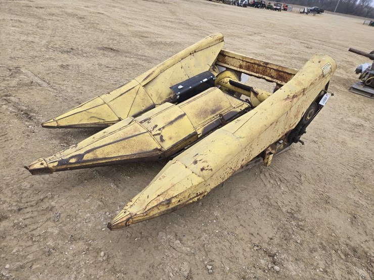 new-holland-900-image-1