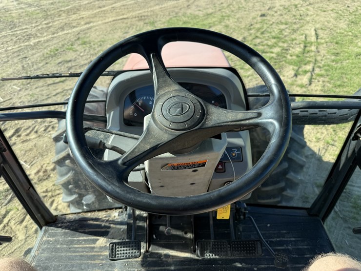 2009-kubota-m108s-image-15