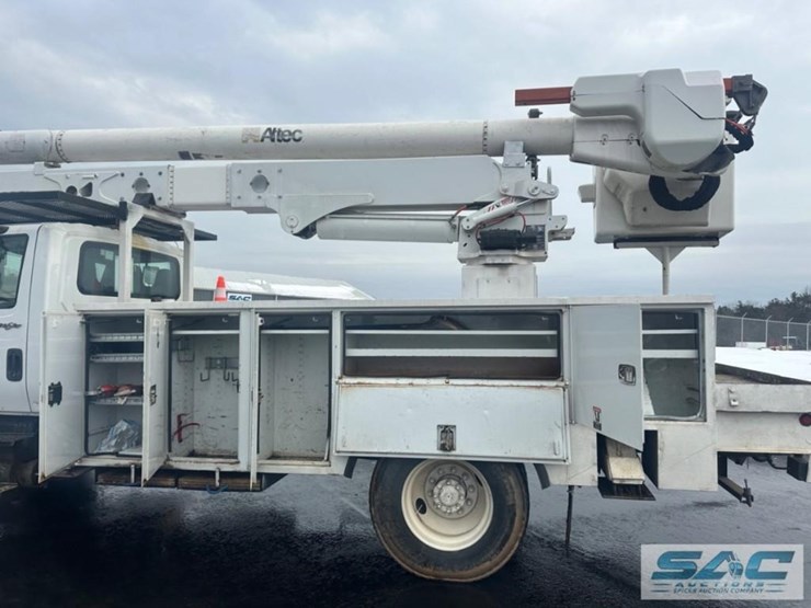 2012-international-durastar-4300-image-11