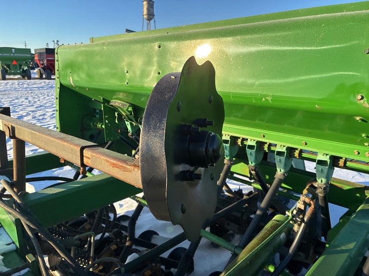 john-deere-750-image-14