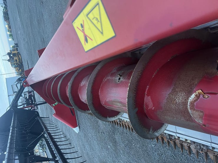 2011-case-ih-3020-image-24