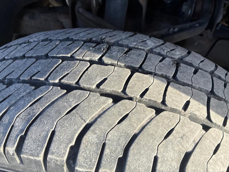 2019-chevrolet-2500-image-34