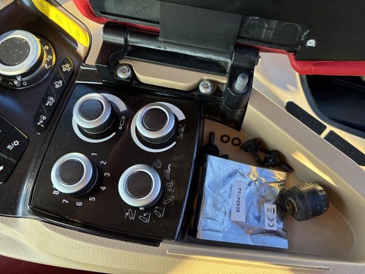 2024-case-ih-magnum-310-afs-connect-image-86