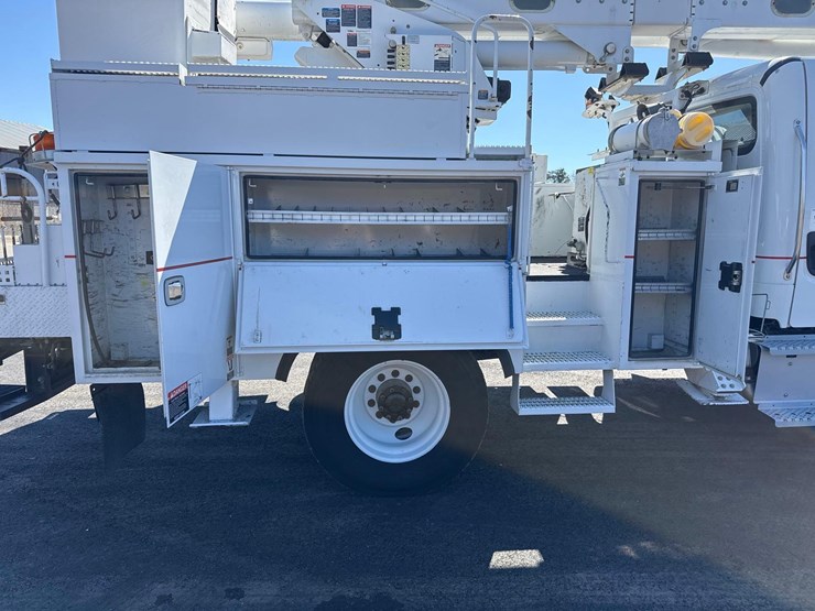 2017-freightliner-m2-s/a-altec-l42m-bucket-truck-image-12