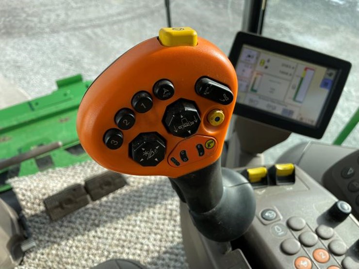 2017-john-deere-s680-image-110