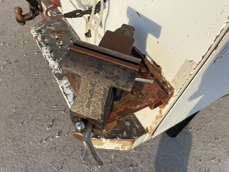 1997-chevrolet-3500-image-29