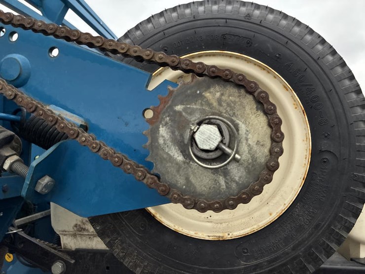 2010-kinze-3600-image-31