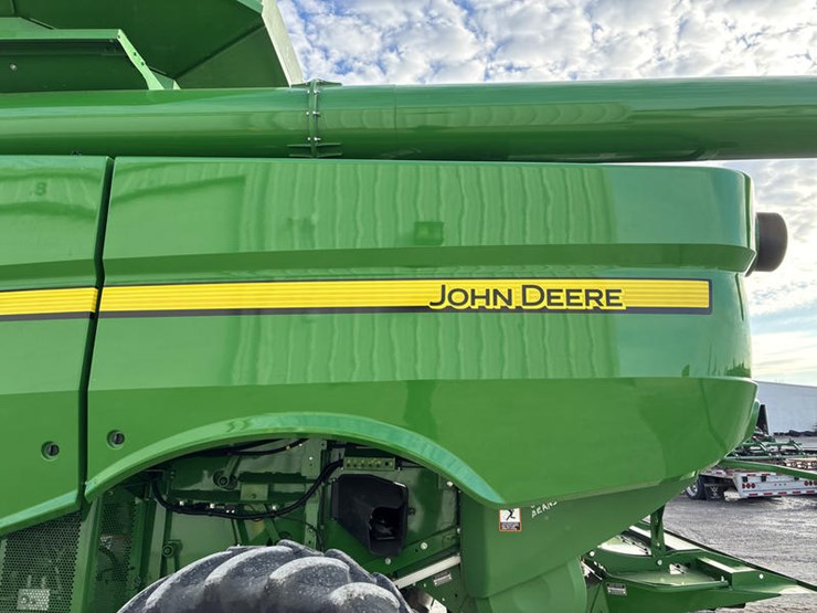 2015-john-deere-s670-image-21