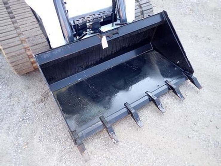 wildcat-60"-skid-steer-tooth-bucket-image-2