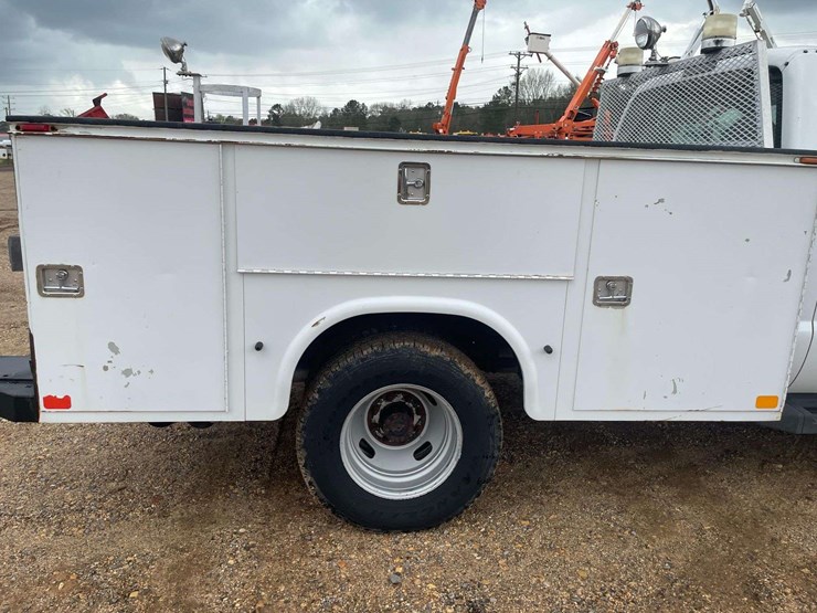 2008-ford-f350-image-16