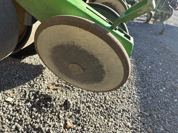 john-deere-7200-image-50