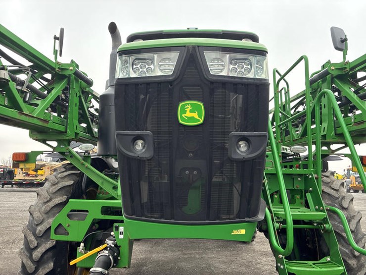 2017-john-deere-r4045-image-11