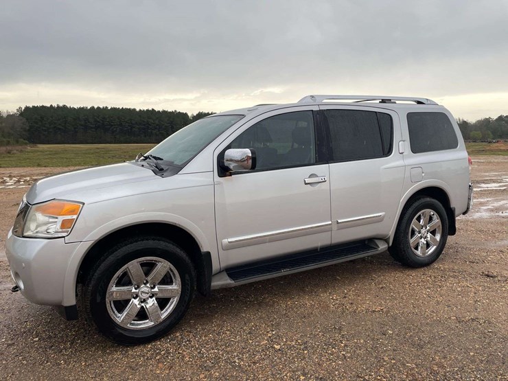 2012-nissan-armada-image-1