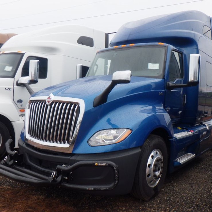 2023 INTERNATIONAL LT