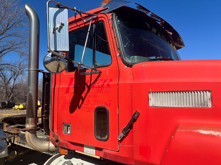 1993-mack-ch600-image-14