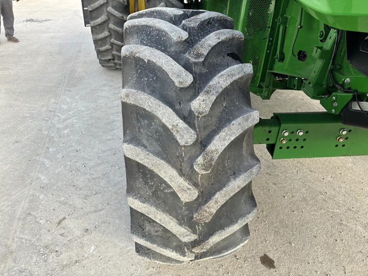 2015-john-deere-s670-image-45