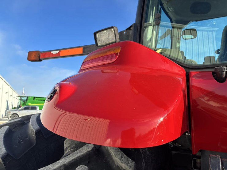 2011-case-ih-magnum-315-image-27