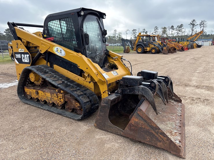 2015-caterpillar-299d-image-2