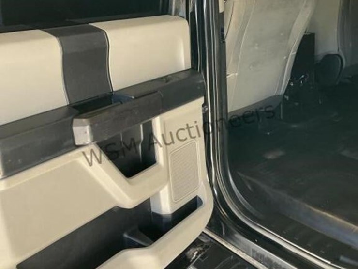 2017-ford-f150-xl-image-24