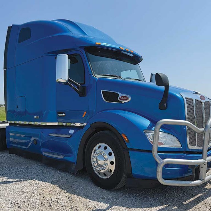2023 PETERBILT 579