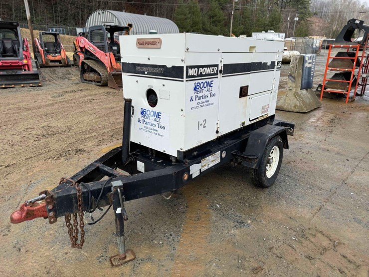 2006-multiquip-whisperwatt-dca-25ssiu2-diesel-powered-ac-generator-image-1