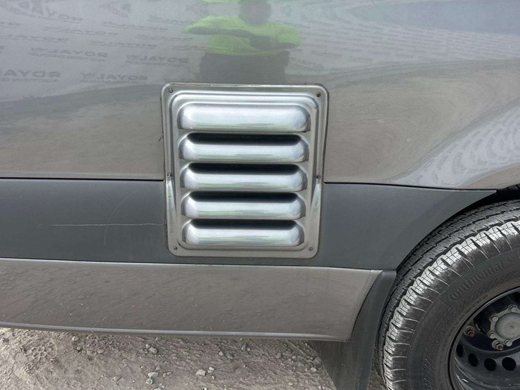 2021-mercedes-benz-sprinter-4500-image-48