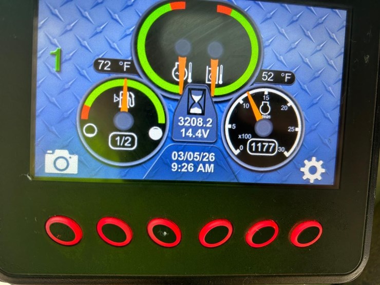 2019-caterpillar-242d-image-22