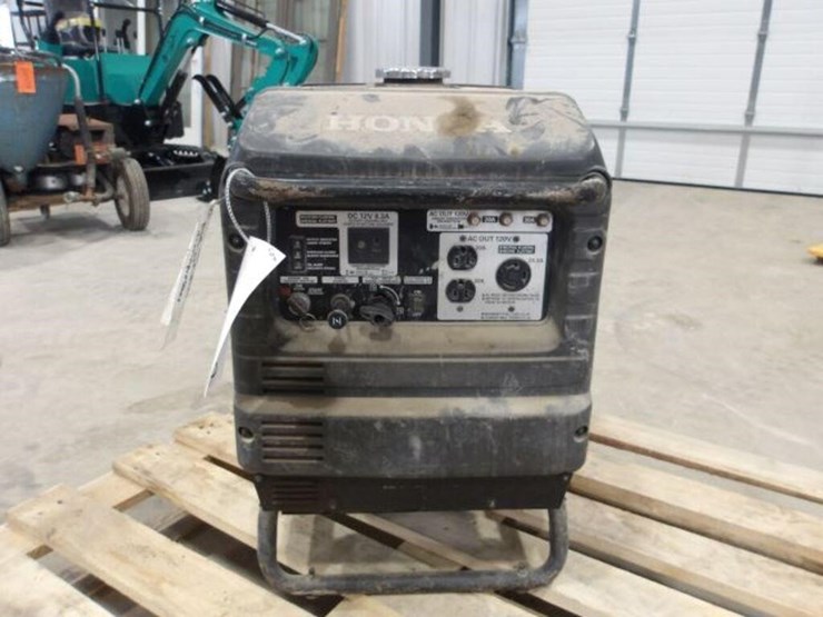 honda-eu3000is-image-13