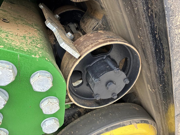 2021-john-deere-8rx-410-image-63