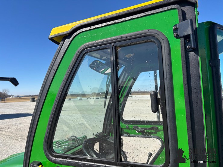 2011-john-deere-2320-image-19