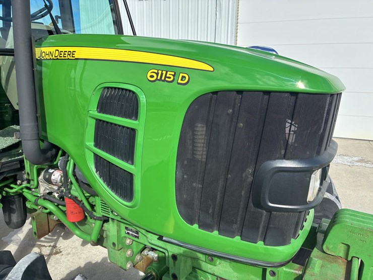 2009-john-deere-6115d-image-13