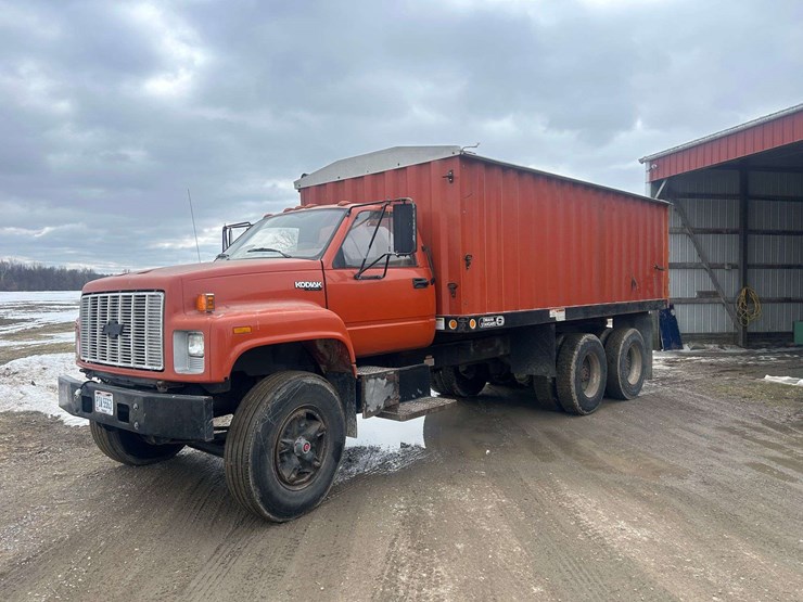 1991-chevy-kodiak-8500-tandem-grain-truck-with-18ft-bed-image-1