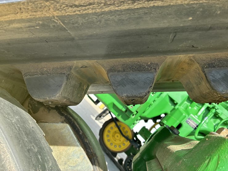 2021-john-deere-8rx-370-image-57