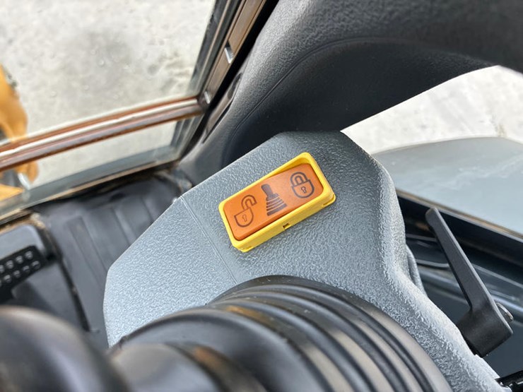 2020-john-deere-2020-image-77